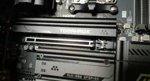 MSI X870 Tomahawk Motherboard Neat Little GPU Release Button