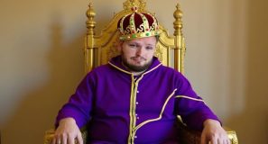 Blender 5.0 Geometry Nodes // Nodevember Day 8 – Bejeweled